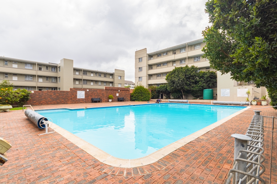 2 Bedroom Property for Sale in Zonnebloem Western Cape